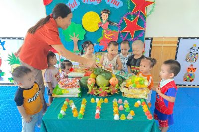 Hoạt động trải nghiệm: Bé vui đón tết trung thu 2025